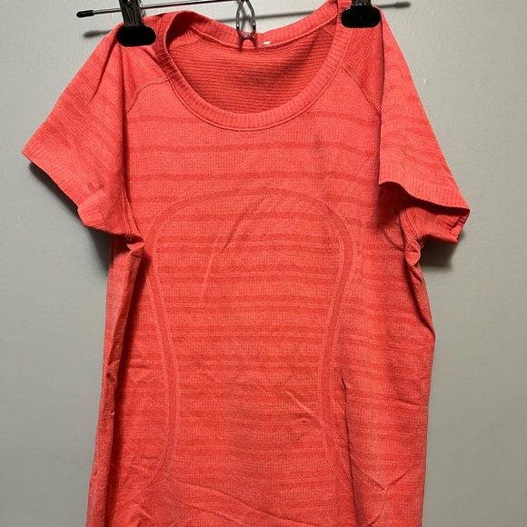 Lululemon run swiftly t shirts GUC. Size 8 - Picture 1 of 3